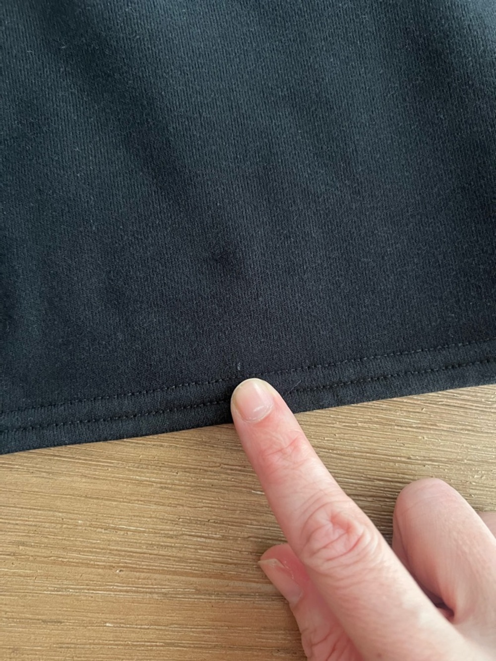 ALO Drawstring Shorts - Medium - Picture 3 of 6